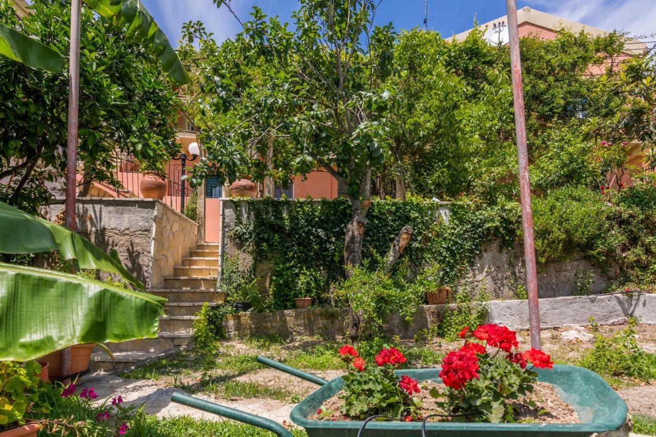 Milena'S Country House Pelekas Exterior foto